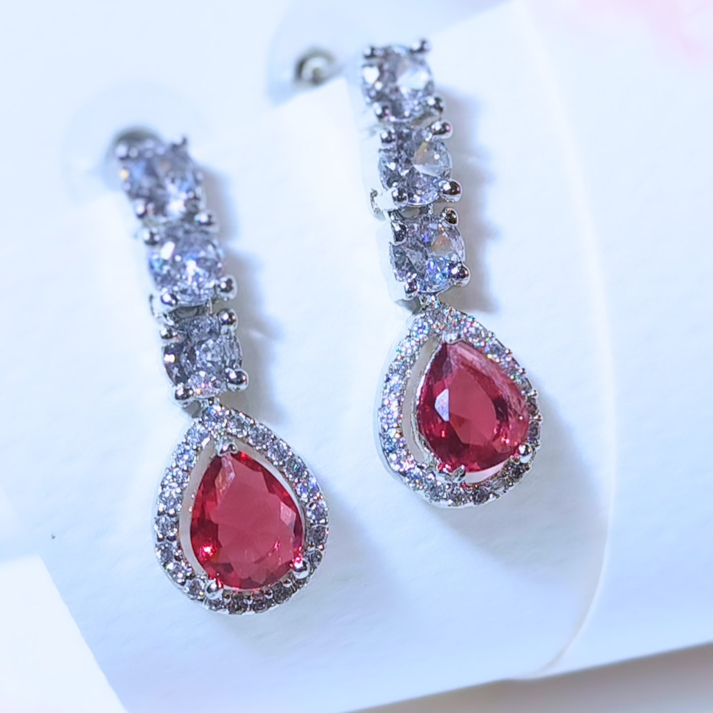 Contemporary statement american diamond jewelry for engagement, partylooks or weddings